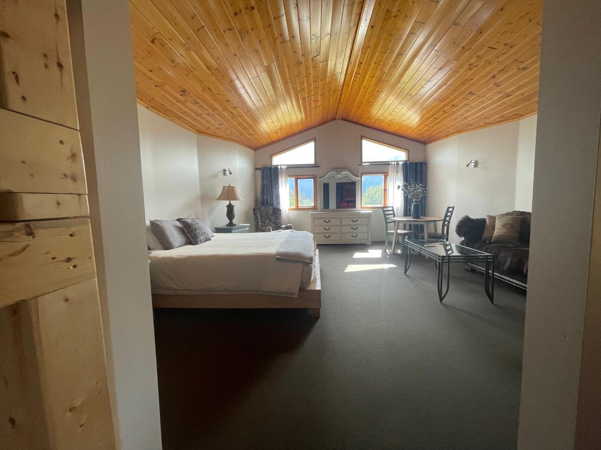 Mount Logan Ecolodge & Retreat Center Haines Junction Luaran gambar