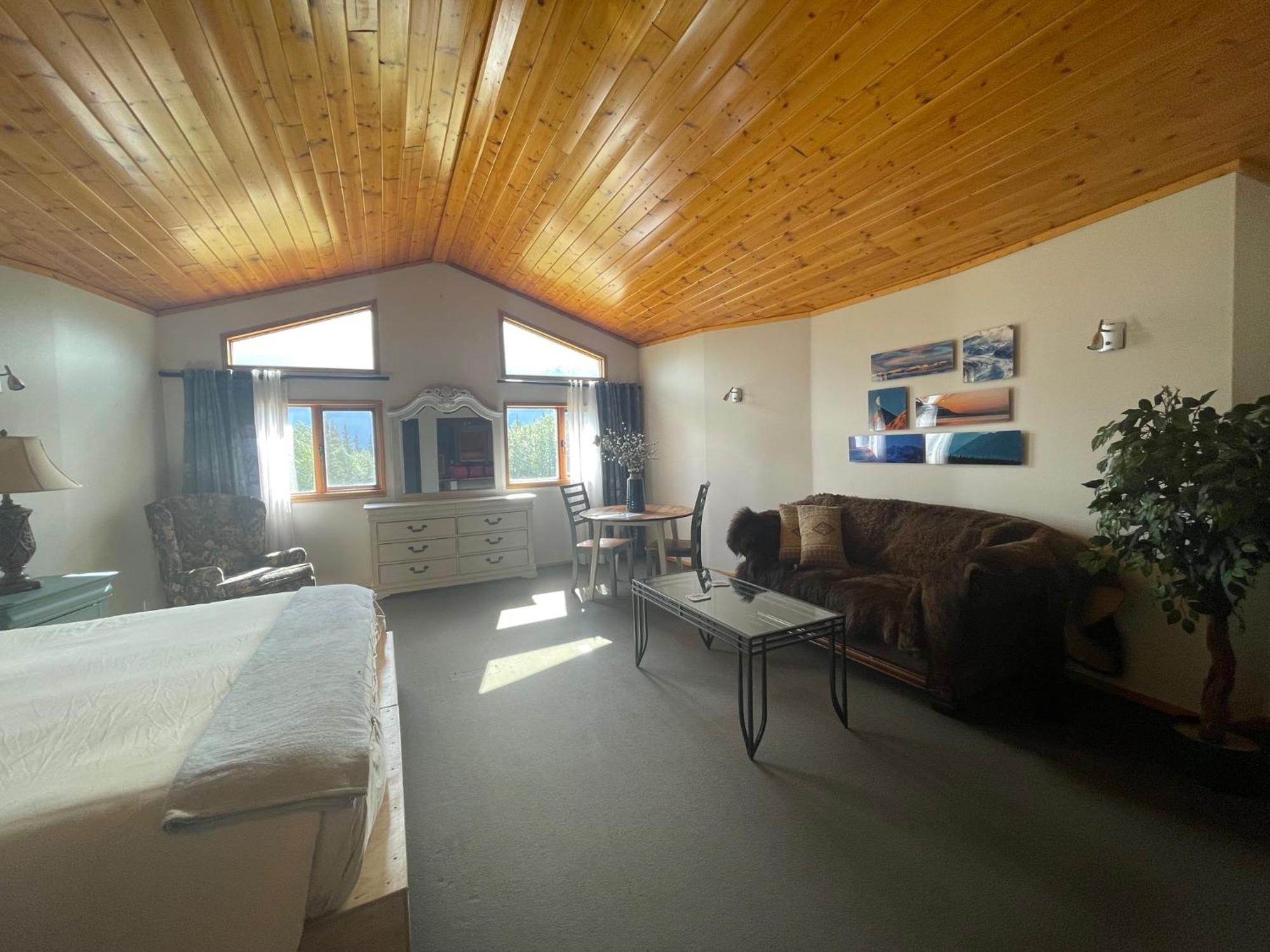 Mount Logan Ecolodge & Retreat Center Haines Junction Luaran gambar